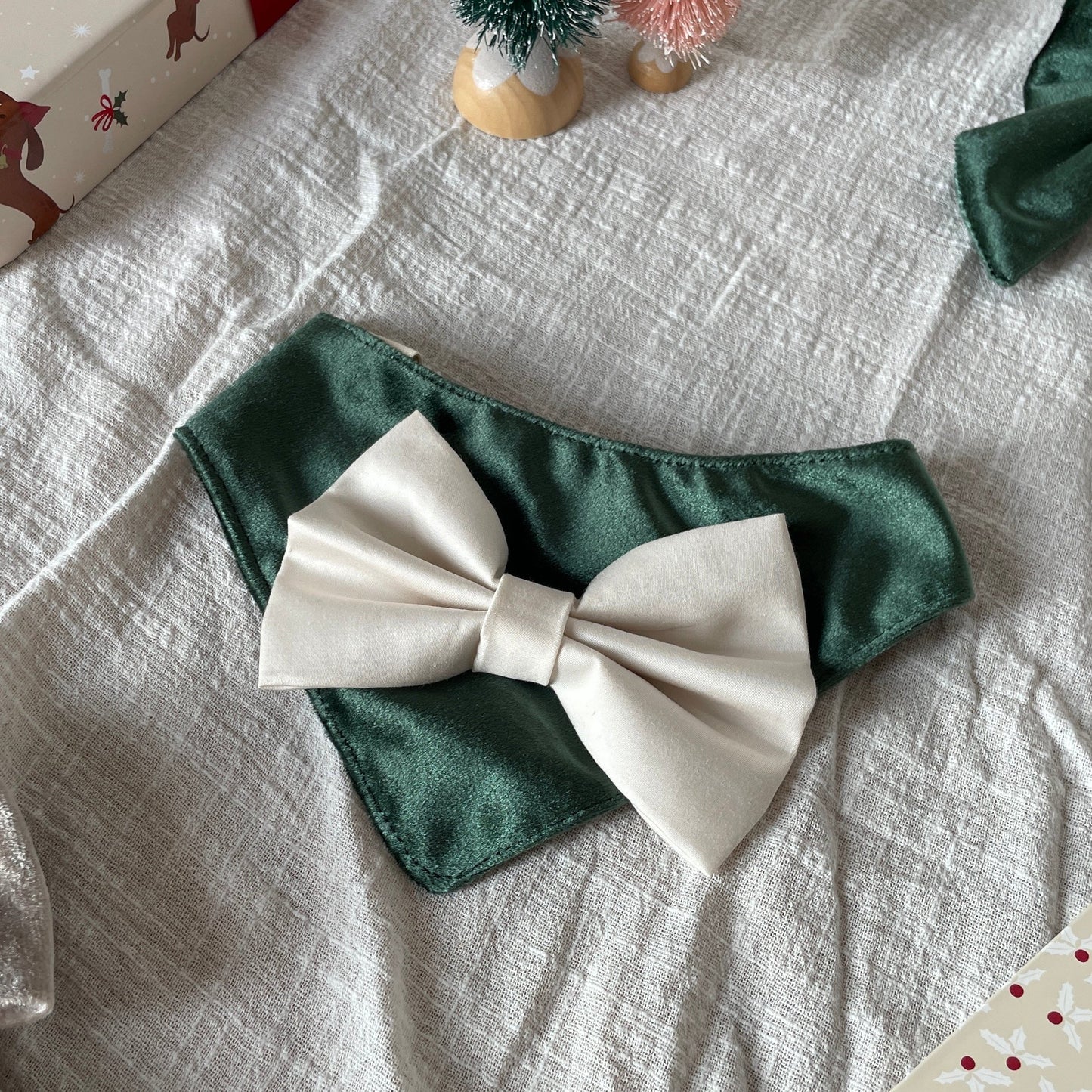 Mistletoe Bandana | Holly & Jolly