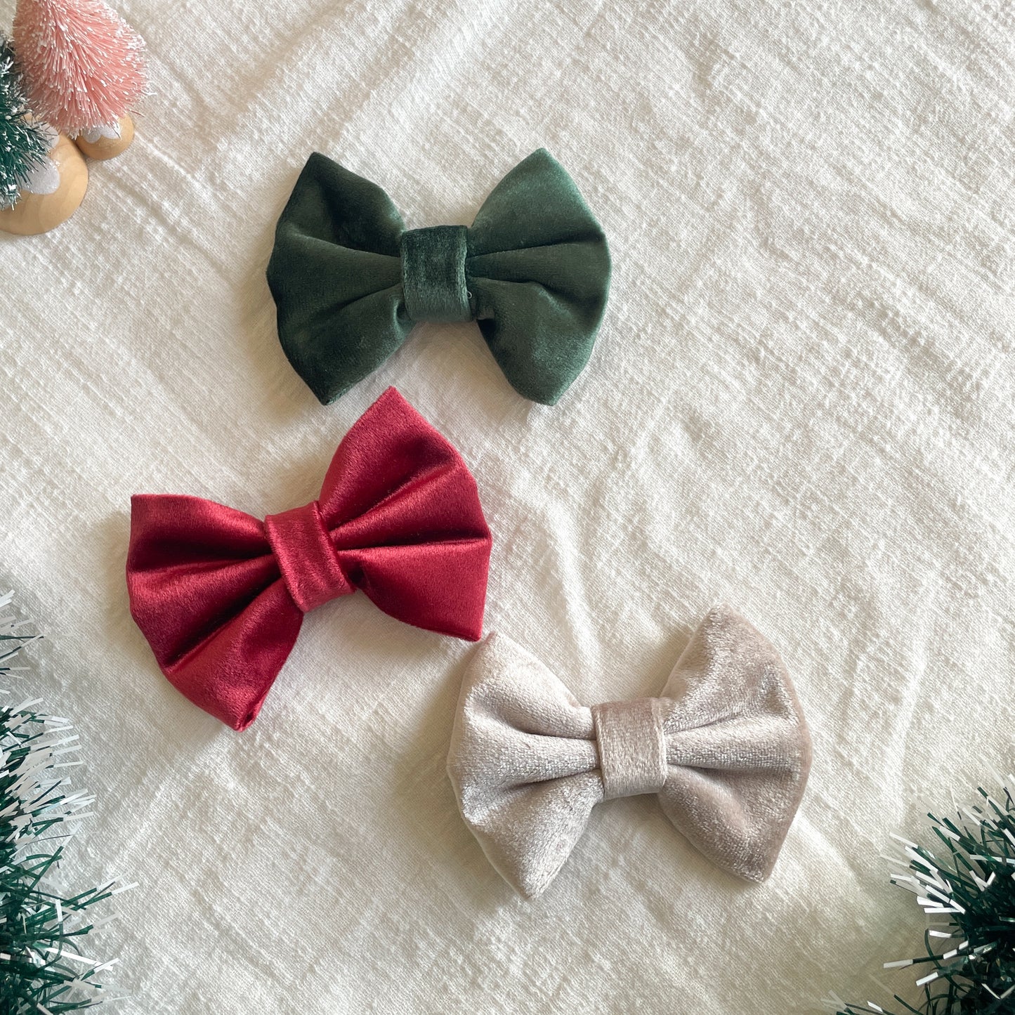 Evergreen Bow Tie | Holly & Jolly
