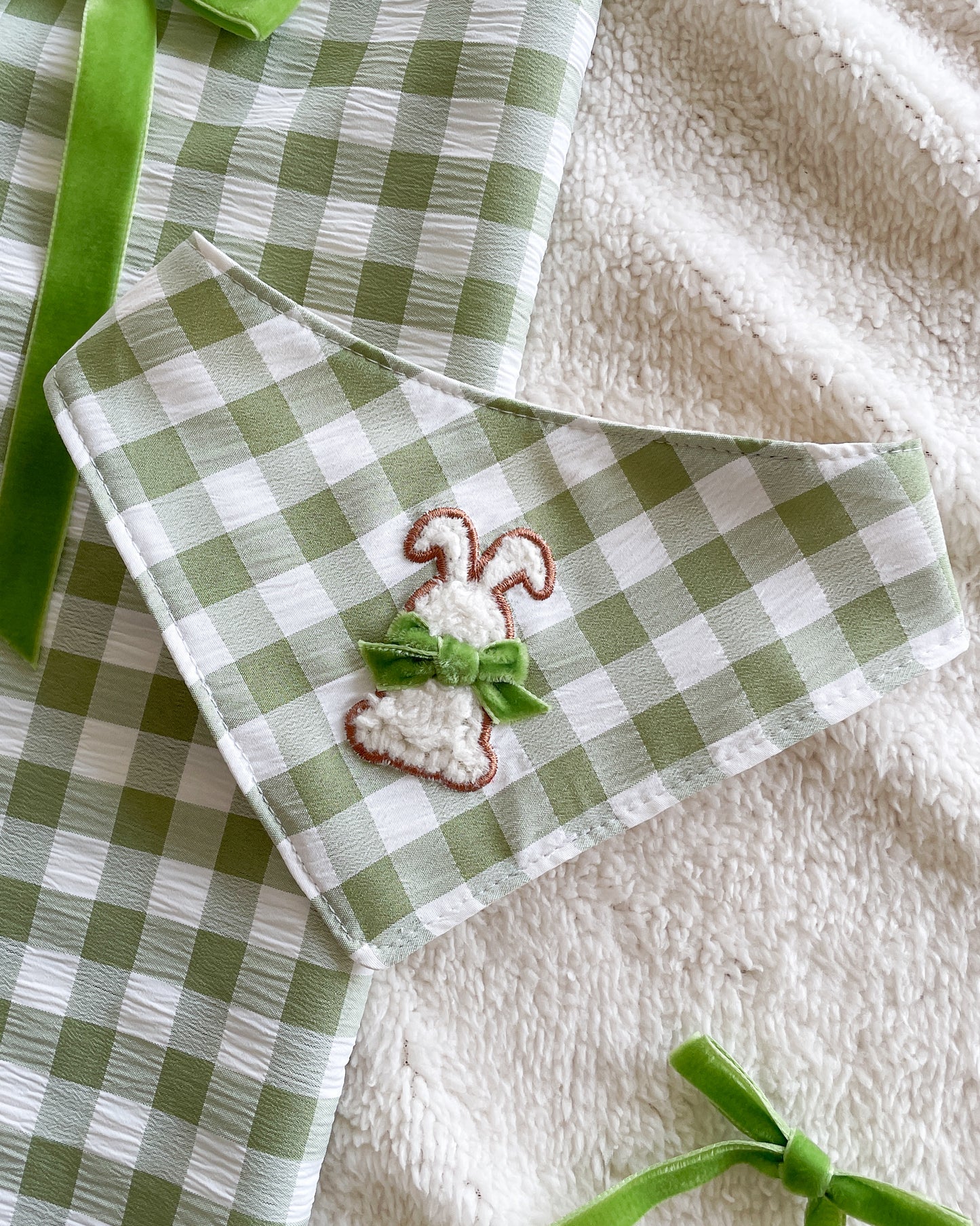 Hoppy Bunny Bandana 🐰💚🤍